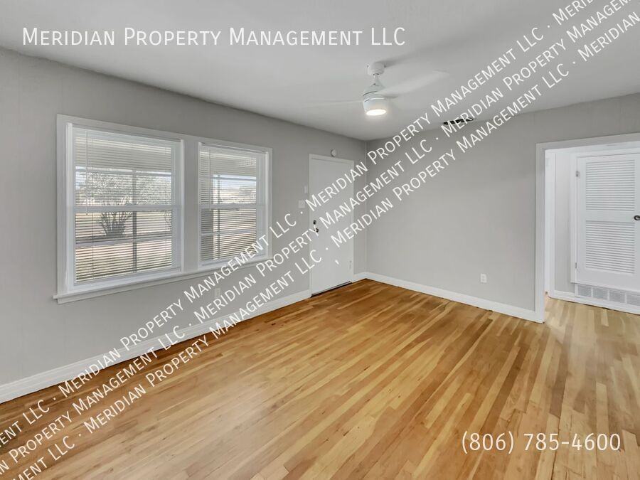 2301 35th St - Photo 5 of 26