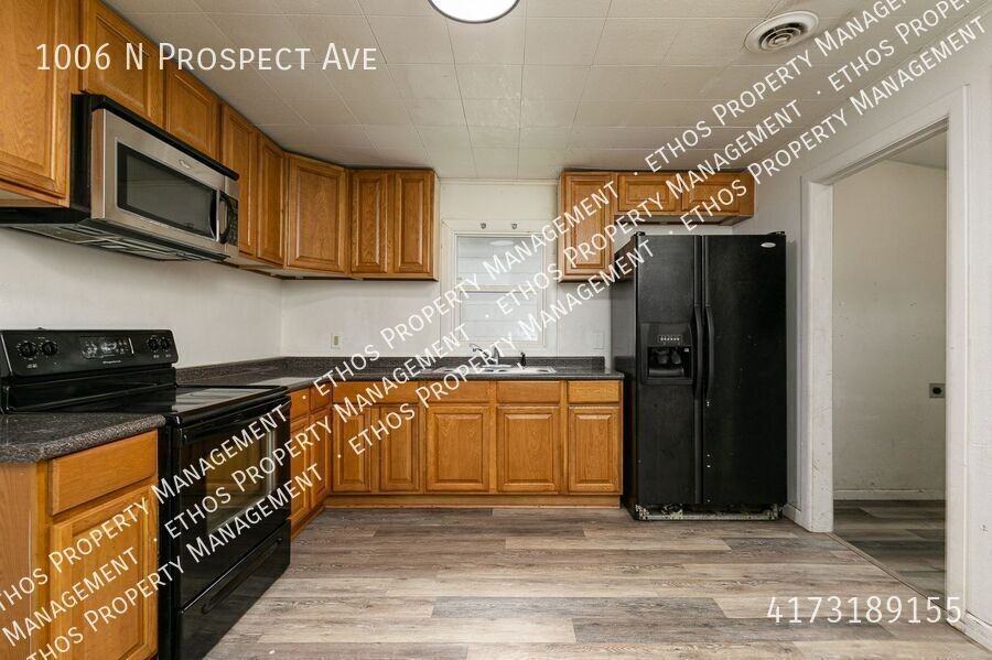 1006 N Prospect Ave - Photo 6 of 12