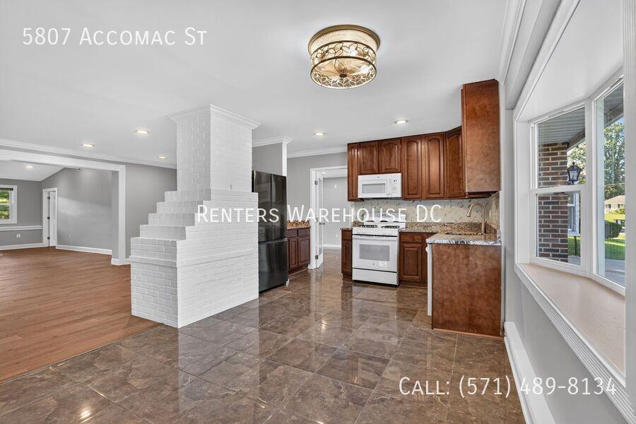 5807 Accomac St - Photo 3 of 18