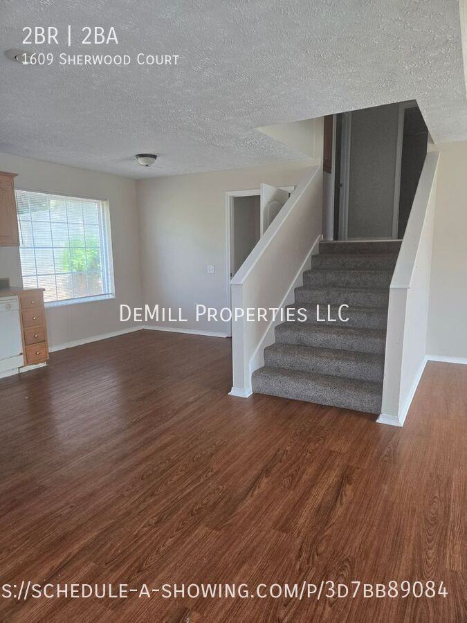 1609 Sherwood Ct - Photo 5 of 14