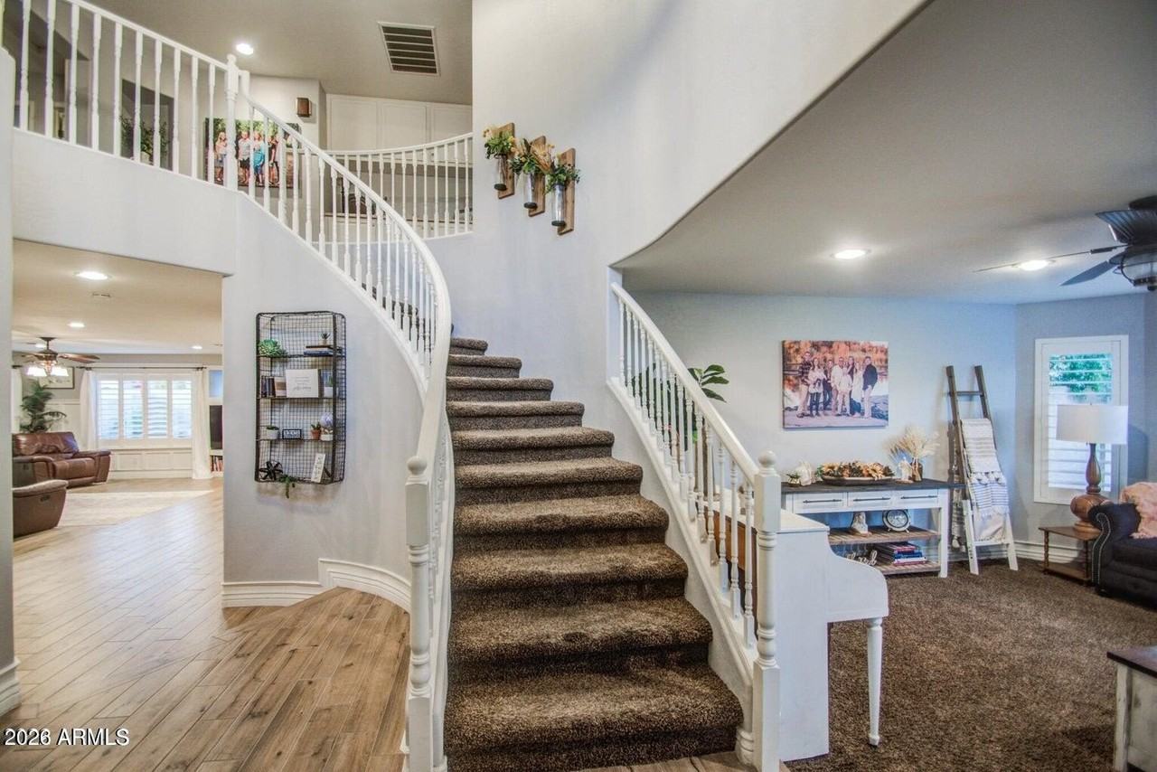 3904 E Leah Ct - Photo 6 of 50