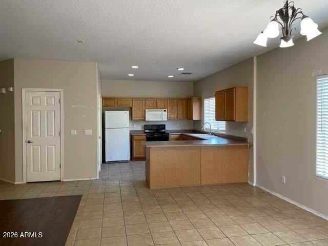 8850 W Hilton Ave - Photo 2 of 6