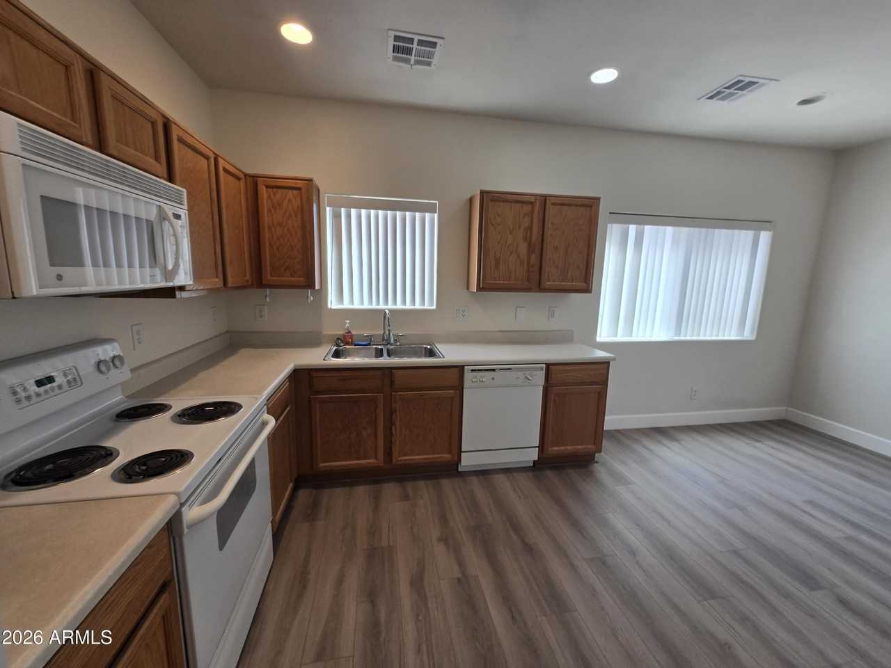 8940 W Olive Ave #93 - Photo 3 of 16