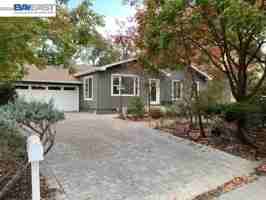 featured image of 105 Roberta Ave