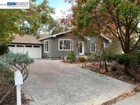 105 Roberta Ave - Photo 1 of 1