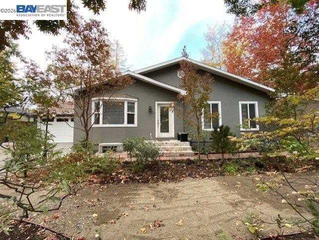 105 Roberta Ave - Photo 2 of 27
