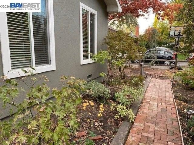 105 Roberta Ave - Photo 4 of 27