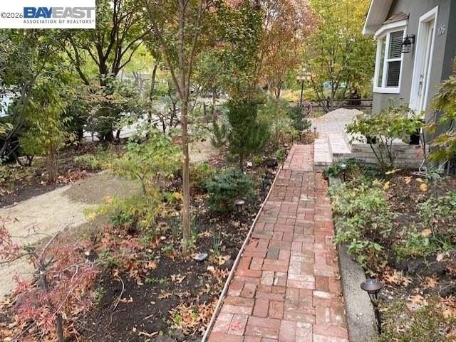 105 Roberta Ave - Photo 5 of 27