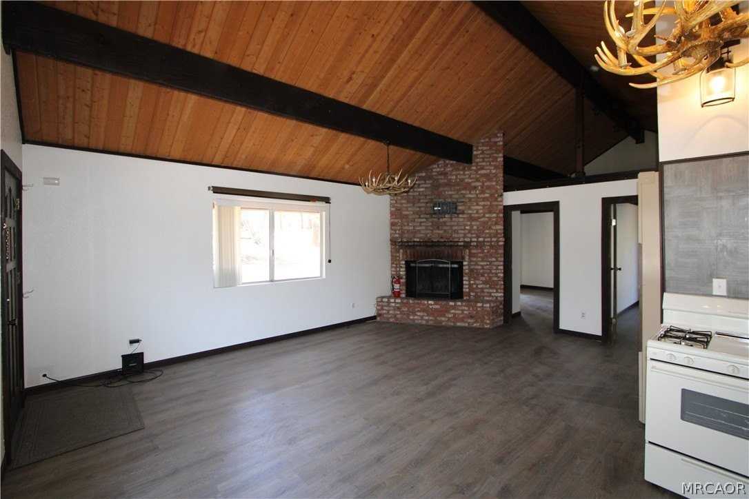 898 Los Angeles Ave - Photo 4 of 16
