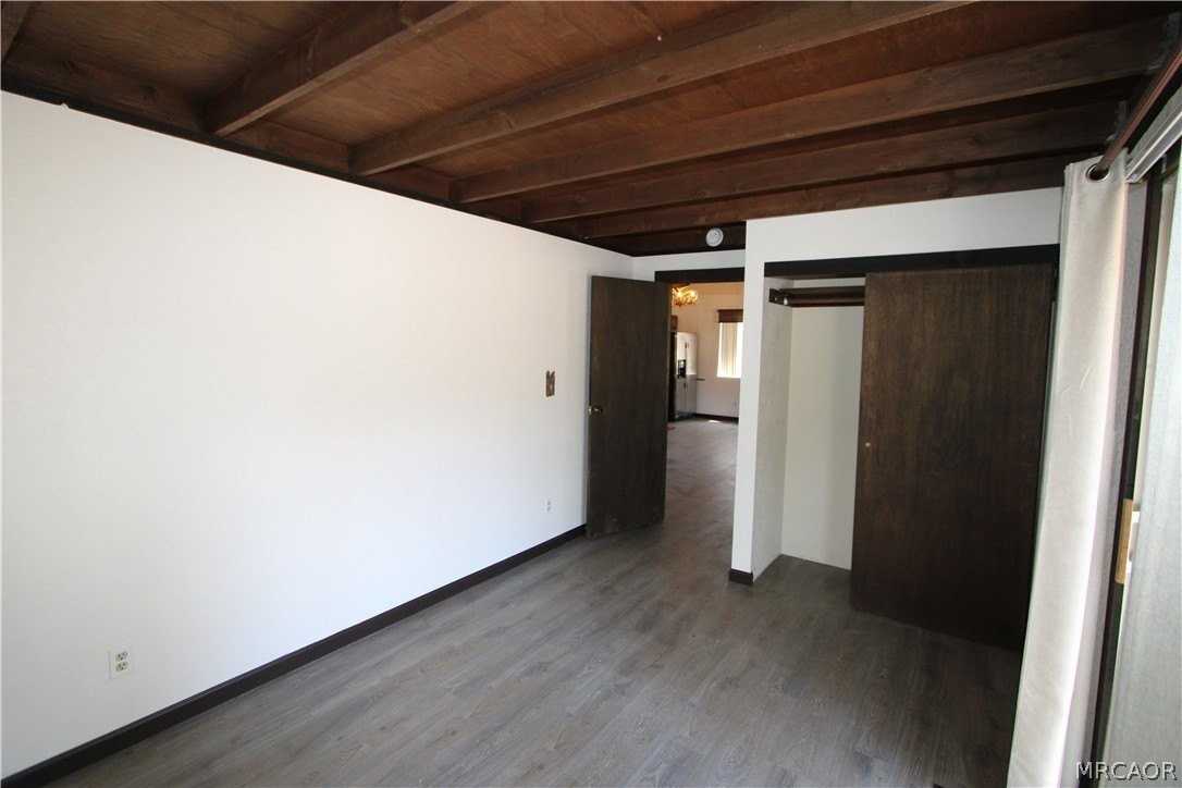 898 Los Angeles Ave - Photo 7 of 16