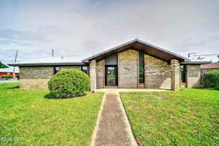 1820 W 24th St - Photo 1 of 1