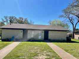 featured image of 1300 Airline Dr