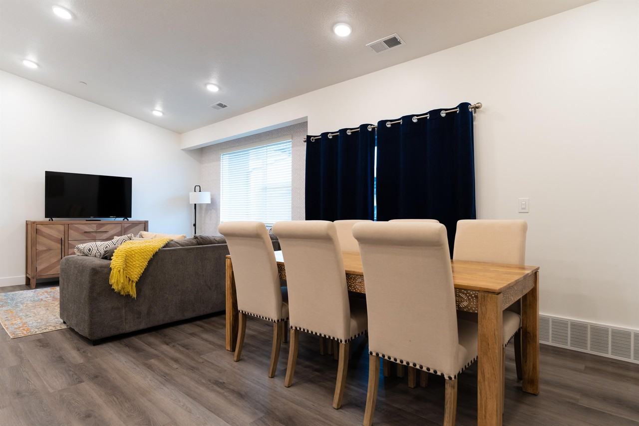 459 W 15 S D 303 #1 - Photo 6 of 50