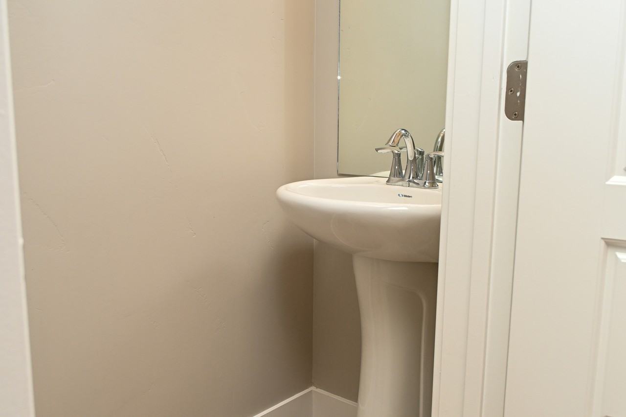 2781 W 4140 S #1 - Photo 7 of 17