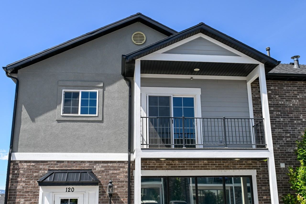 1593 N 160 W - Photo 3 of 16