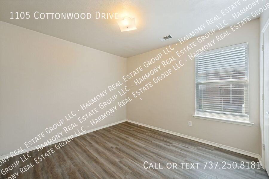 1105 Cottonwood Dr - Photo 7 of 12