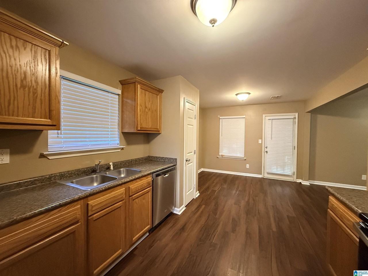 105 Hills Mine Ave - Photo 5 of 19