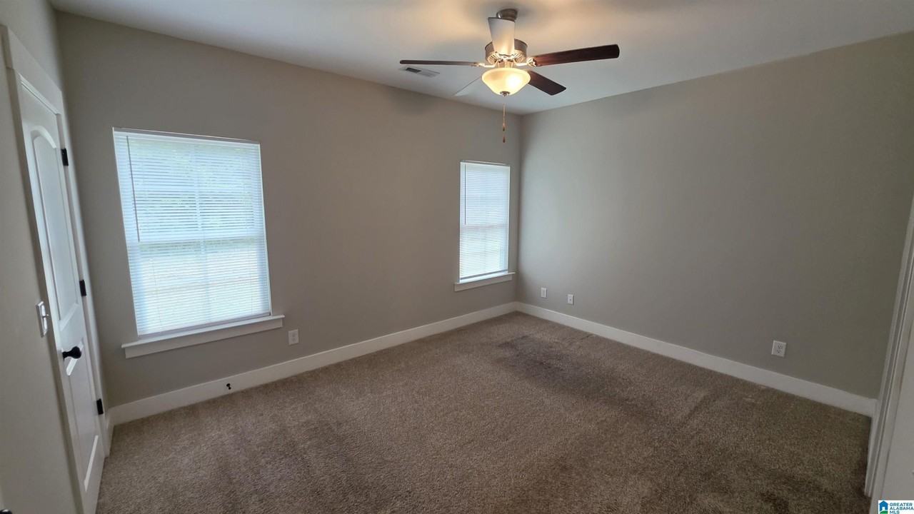 1865 Deborah Dr - Photo 5 of 13