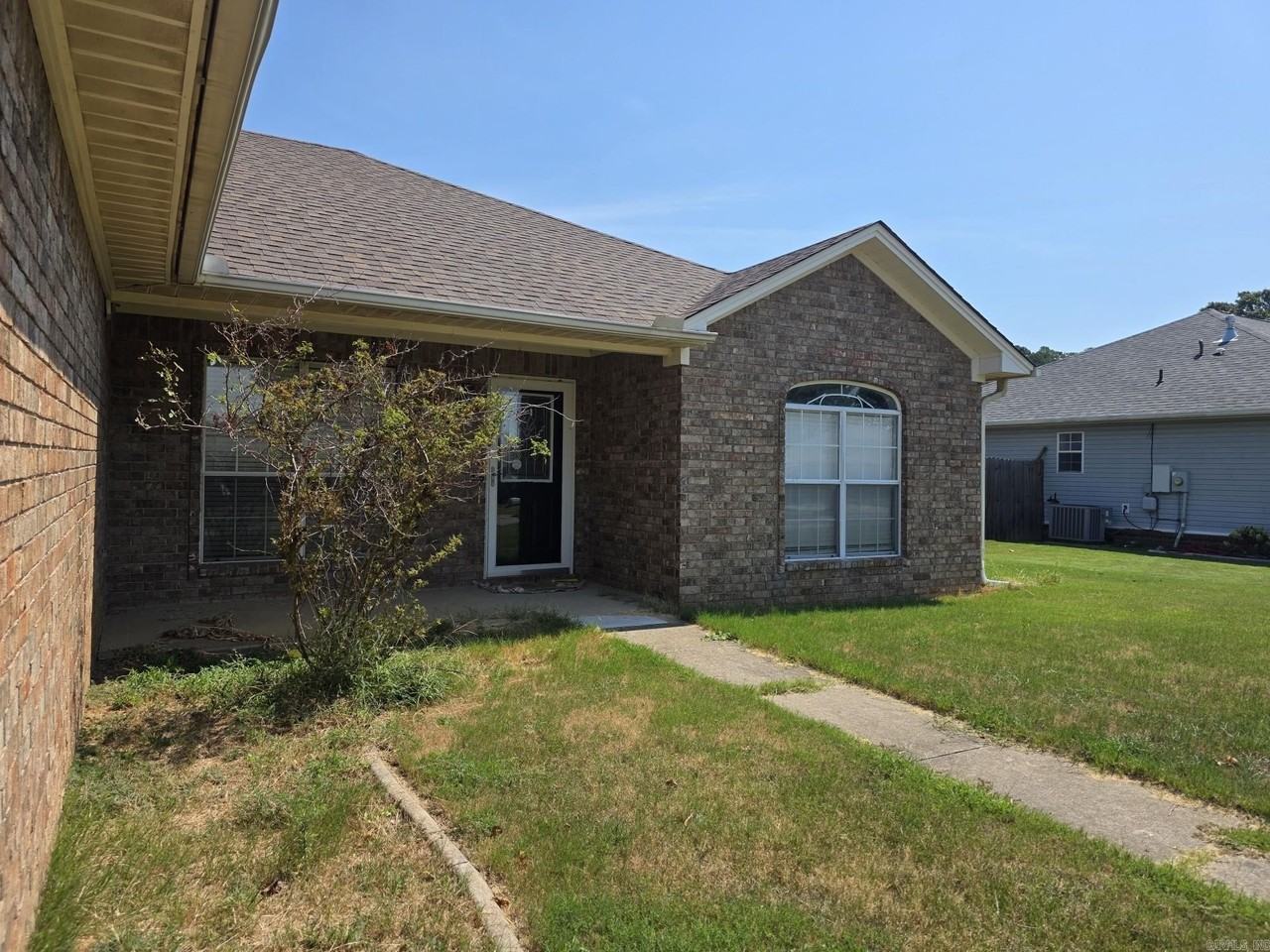 26 Stonewood Dr - Photo 2 of 21