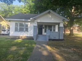 featured image of 609 N Morrill St