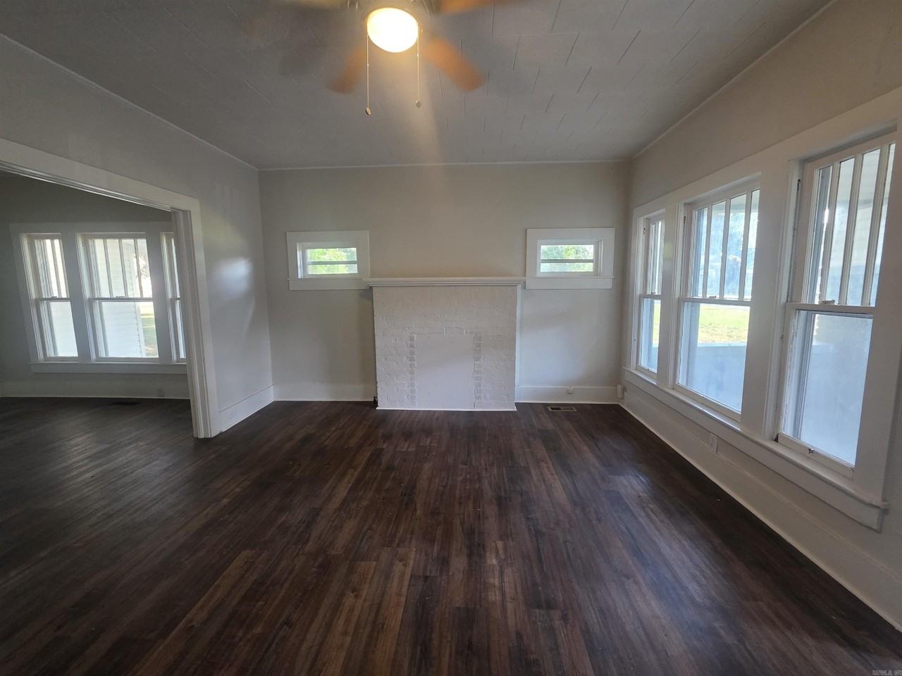 609 N Morrill St - Photo 2 of 15