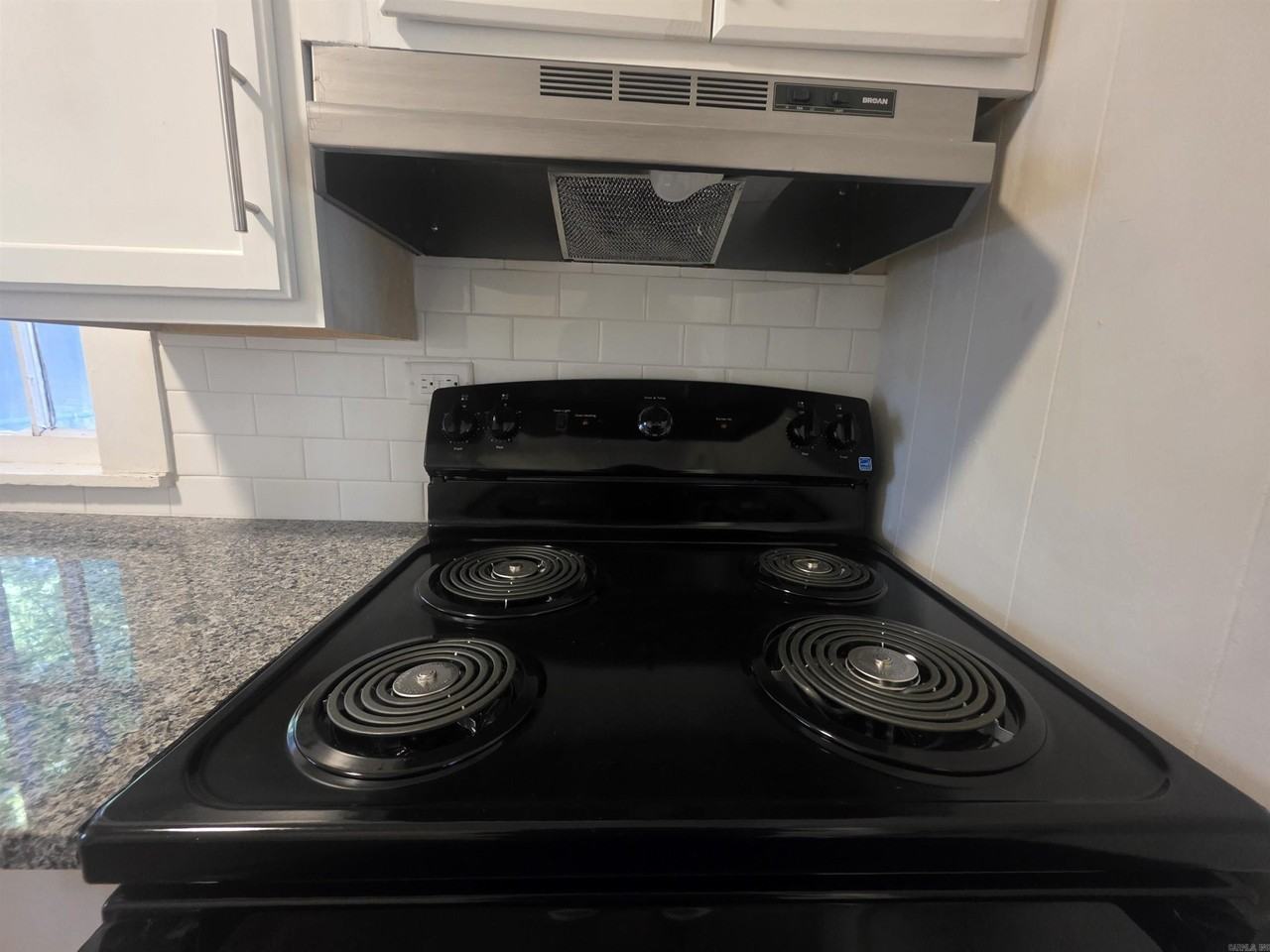 609 N Morrill St - Photo 5 of 15