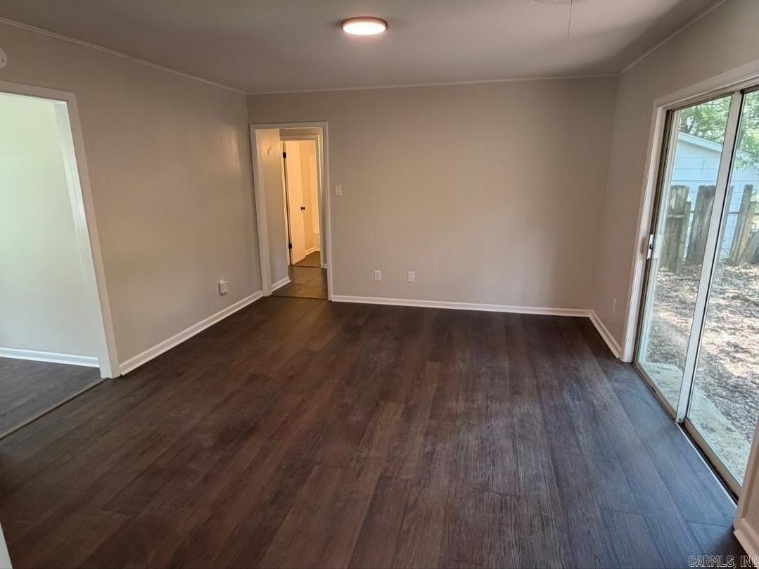 8 Glendale Dr - Photo 5 of 8