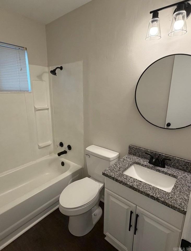 8 Glendale Dr - Photo 7 of 8