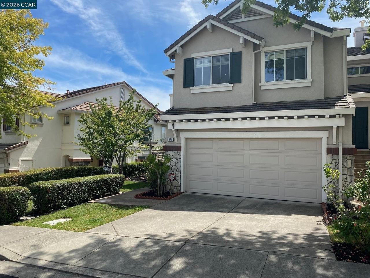 171 Shadowhill Cir - Photo 3 of 40