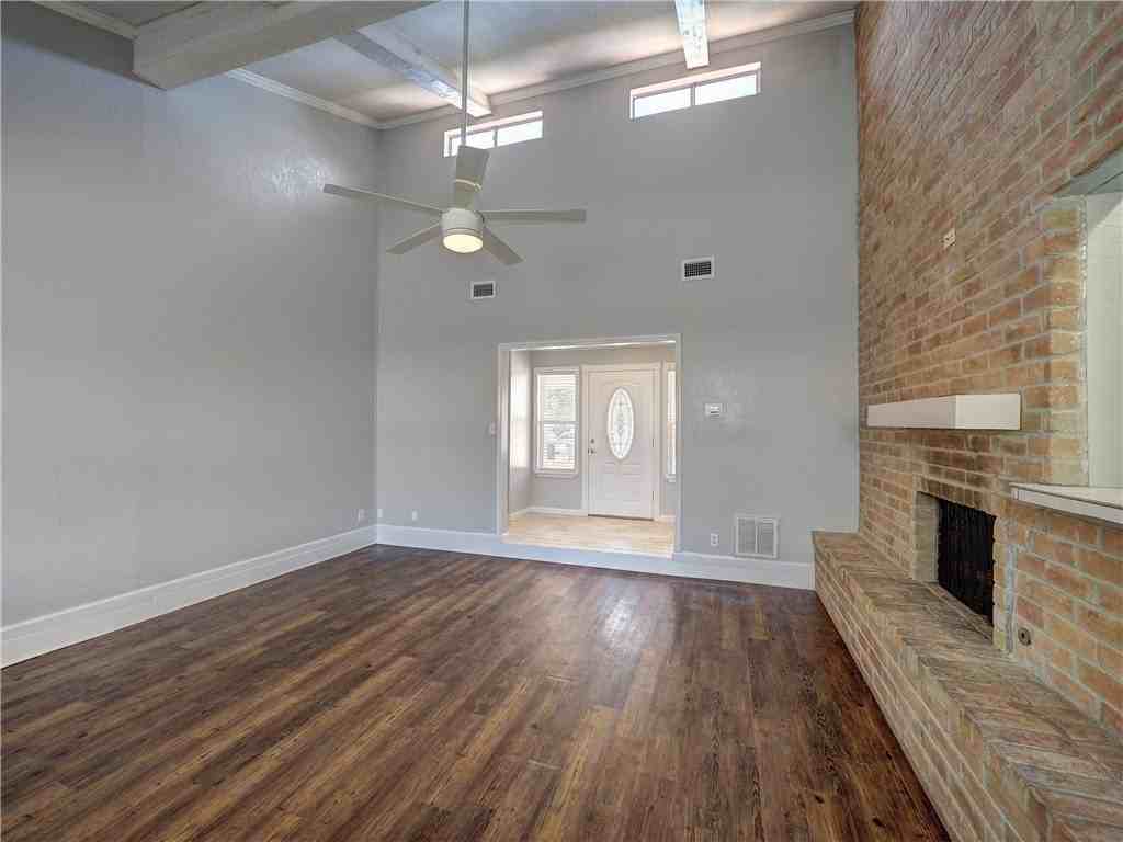 2114 Matagorda Dr - Photo 5 of 32