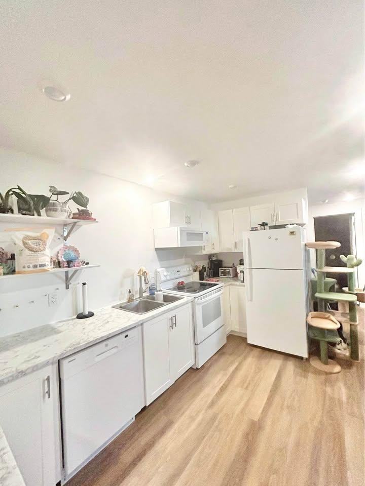 273 Gibson St - Photo 2 of 9
