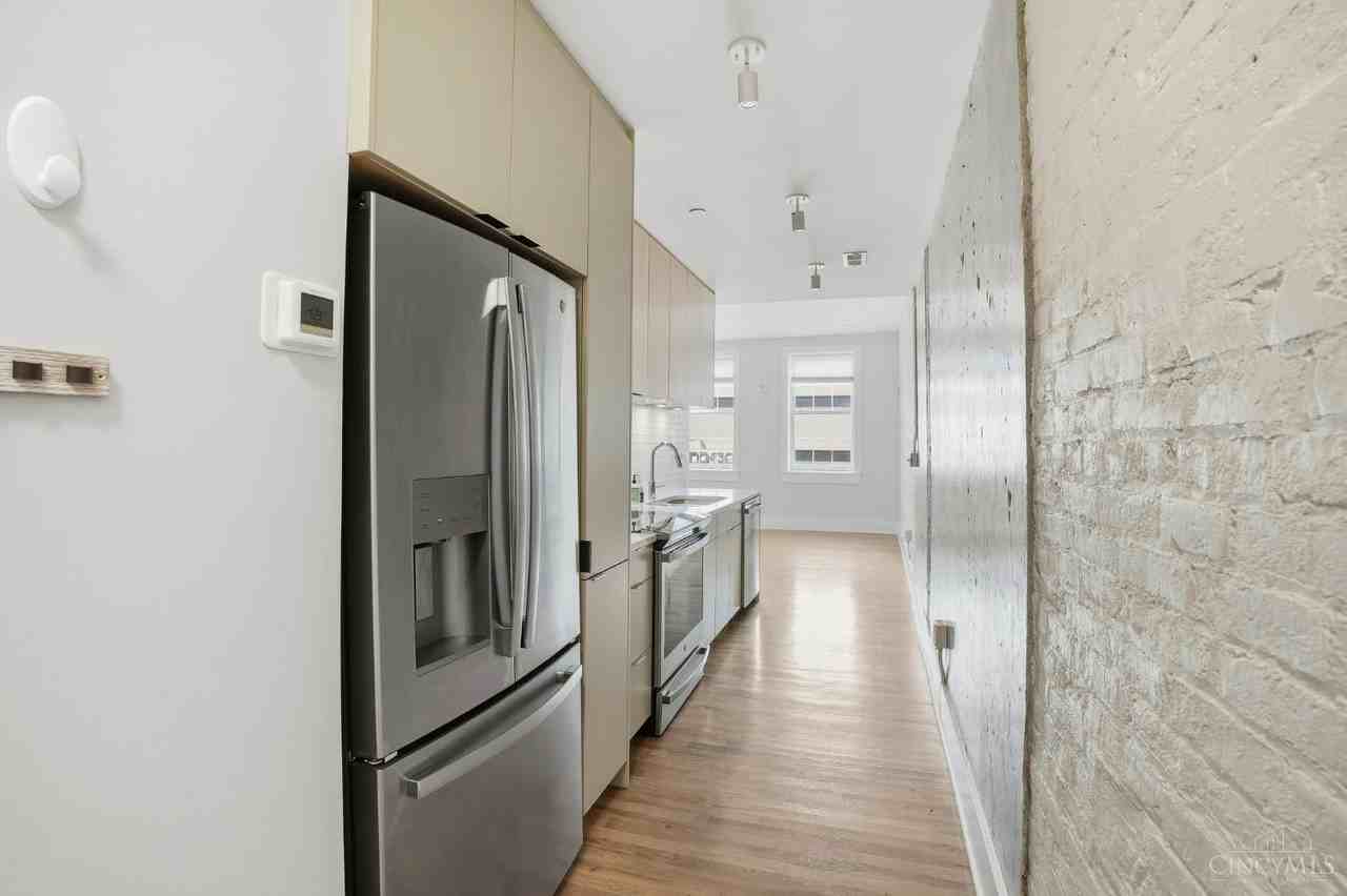 11 E Court St #303 - Photo 4 of 24