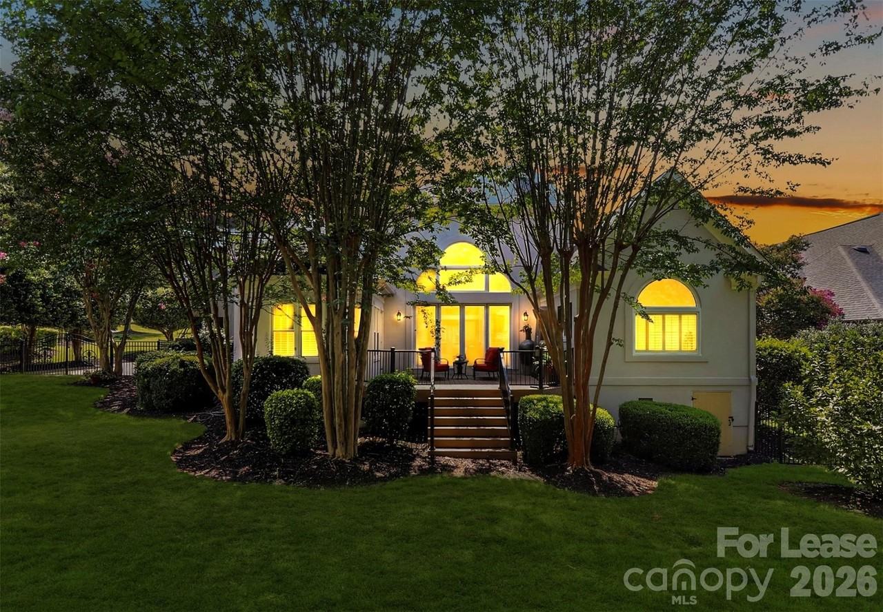 18928 Peninsula Point Dr - Photo 4 of 43
