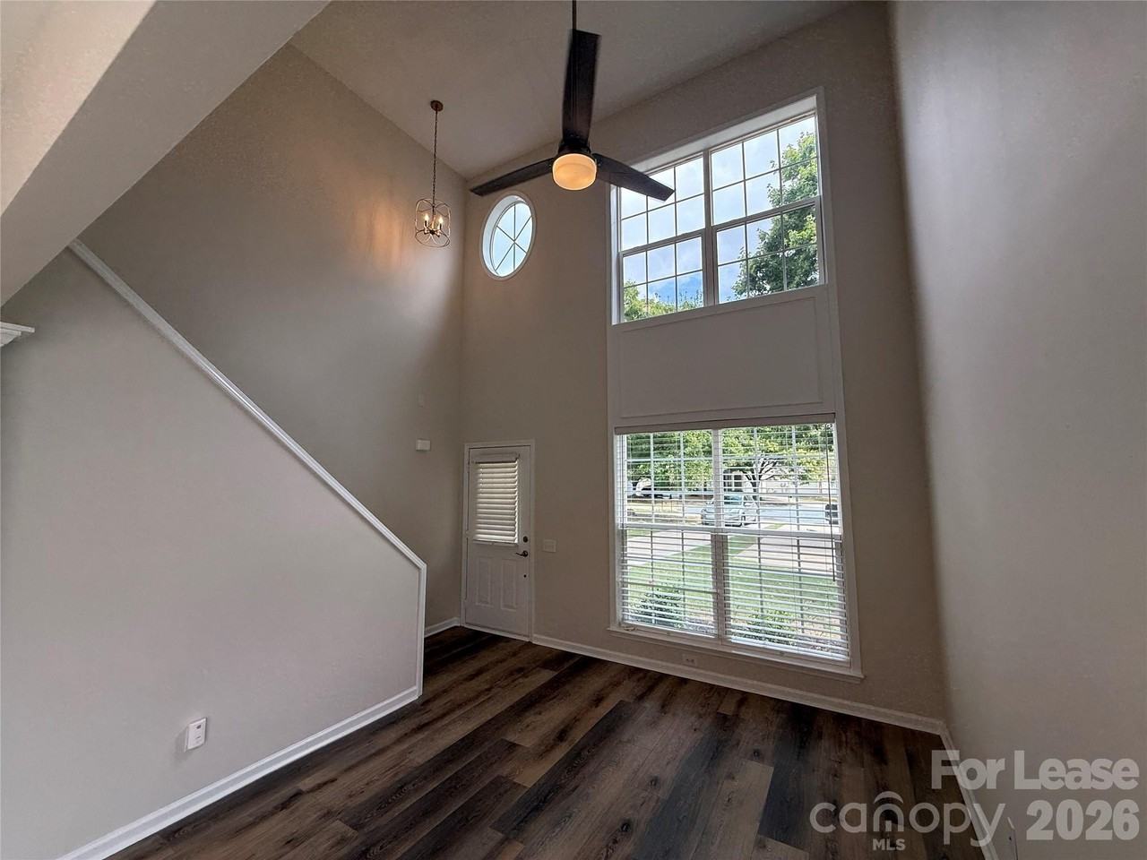 3404 Laurenhurst Ln - Photo 3 of 24
