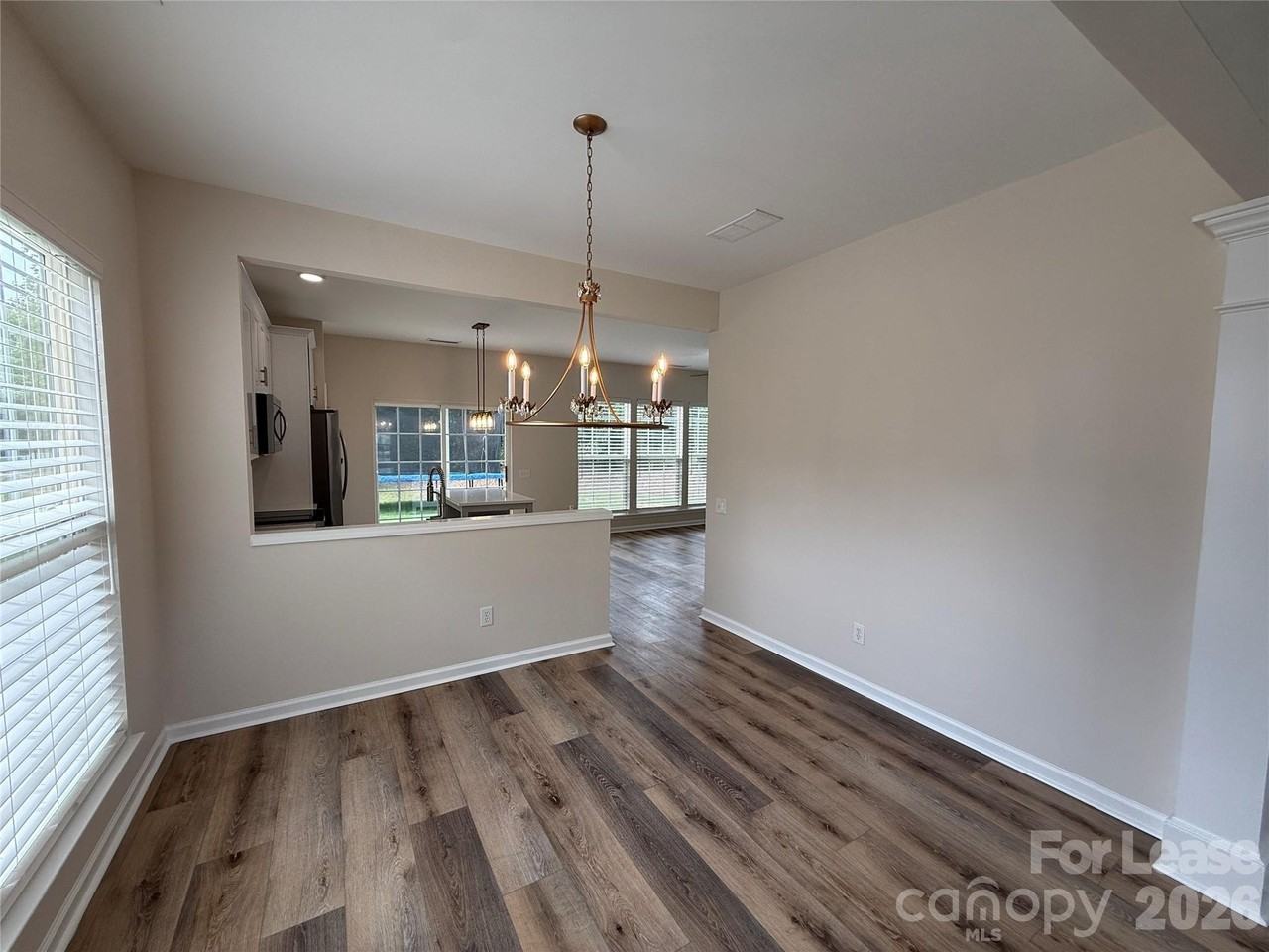 3404 Laurenhurst Ln - Photo 4 of 24