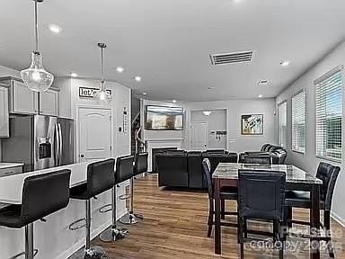 1230 Bigelow St - Photo 4 of 19