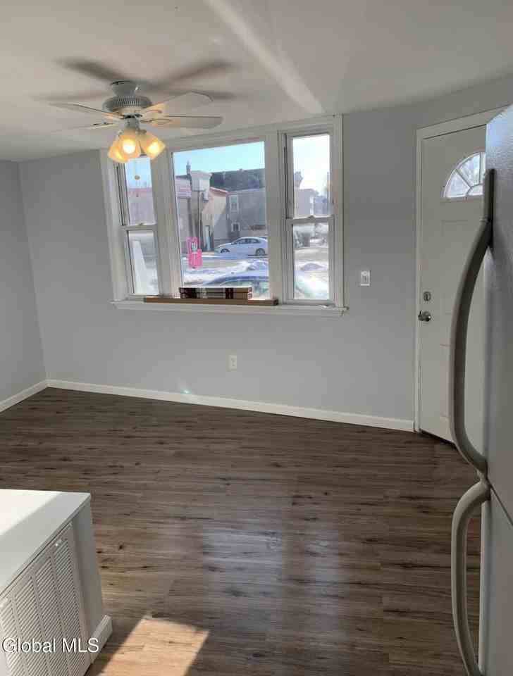 323 19th St #1 - Photo 5 of 6