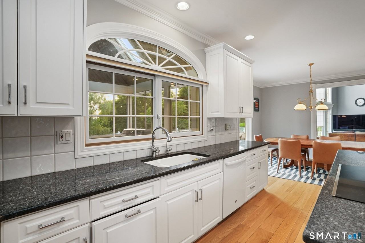 65 Pine Ridge Rd - Photo 5 of 36