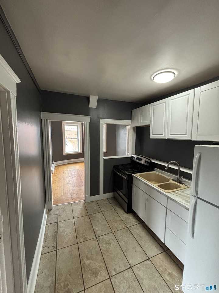218 West St #C2 - Photo 4 of 7