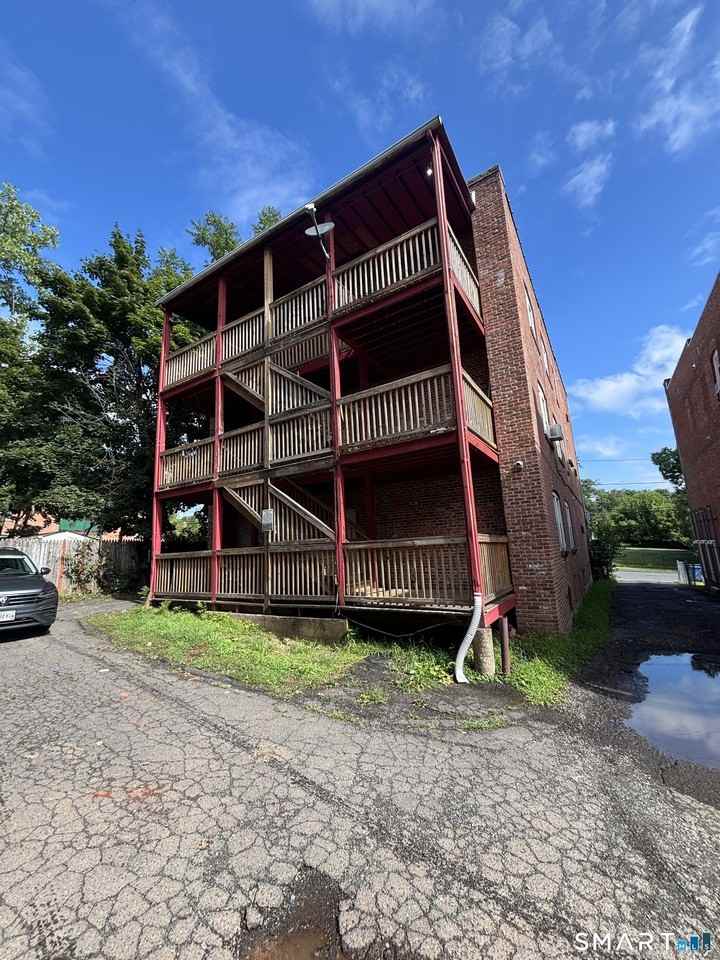 4143 Nelson St - Photo 3 of 11