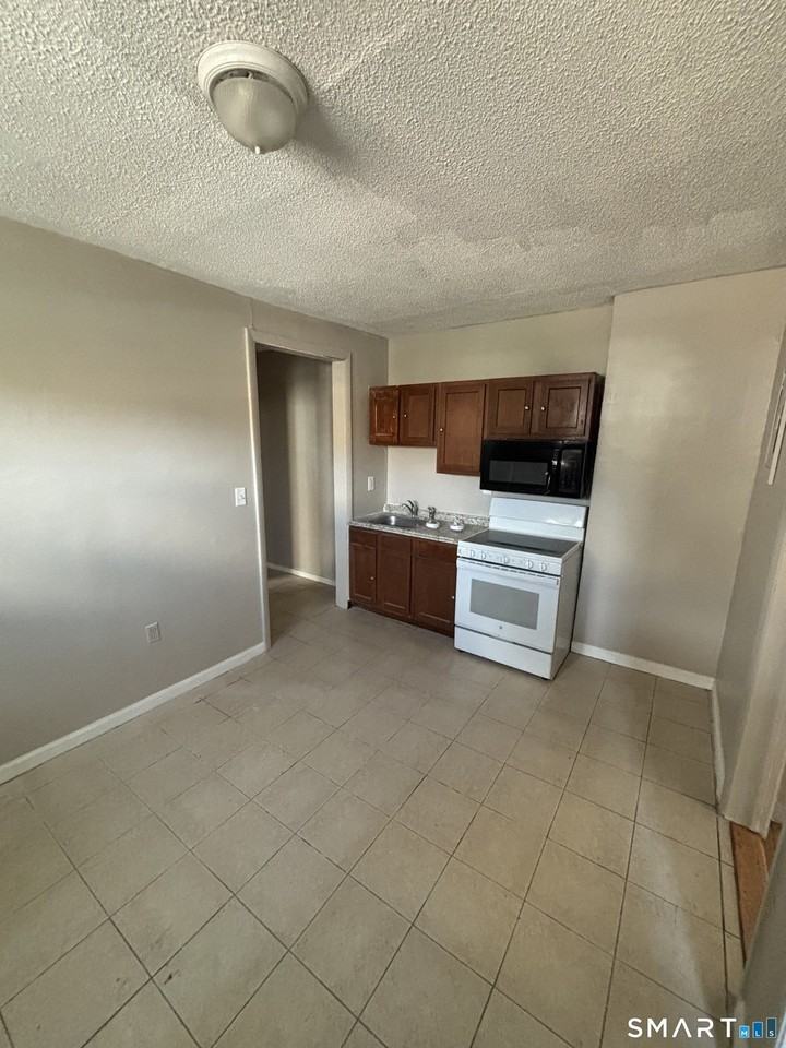 256 Mather St #2B - Photo 5 of 7