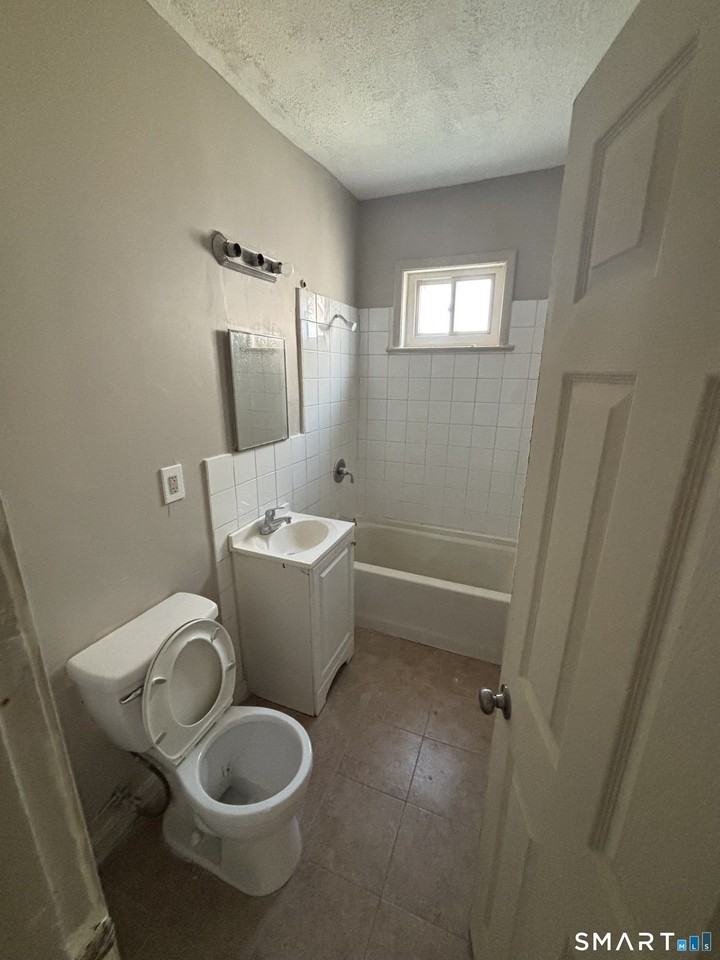 256 Mather St #2B - Photo 6 of 7