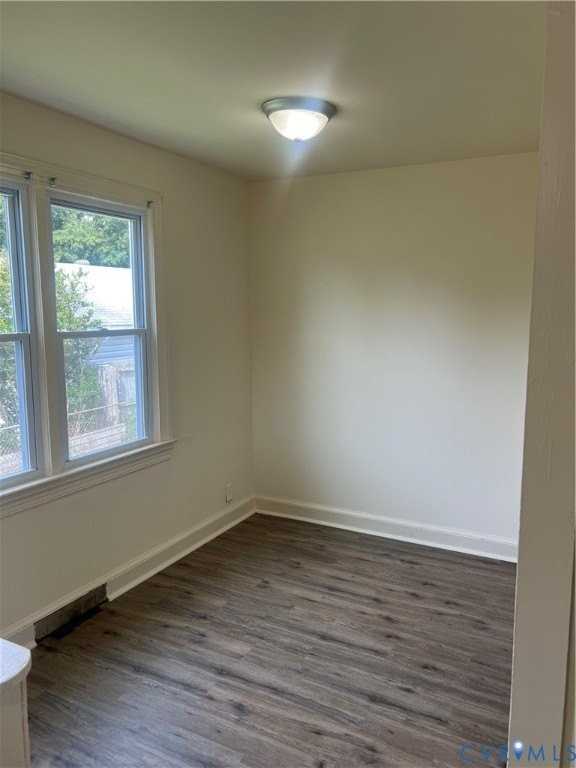 2701 Gordon St - Photo 4 of 12