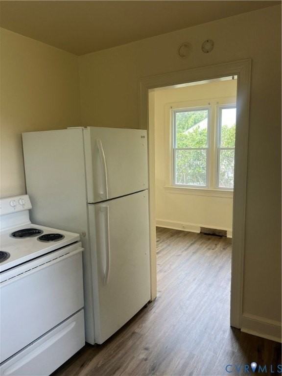2701 Gordon St - Photo 7 of 12