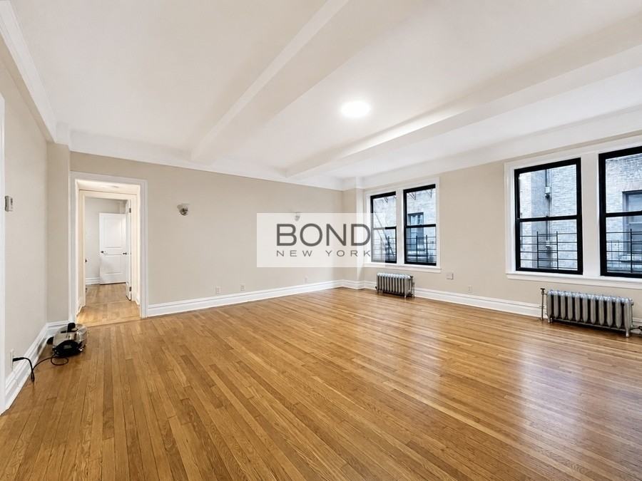 111 E 80th St #D - Photo 2 of 13