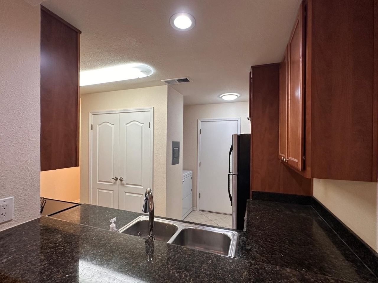 7178 N Fruit Ave #124 - Photo 4 of 19