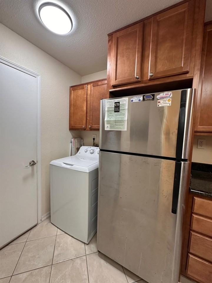 7178 N Fruit Ave #124 - Photo 6 of 19