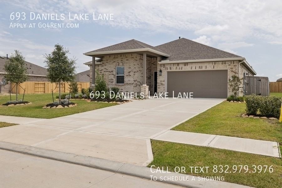 693 Daniels Lake Ln - Photo 2 of 30