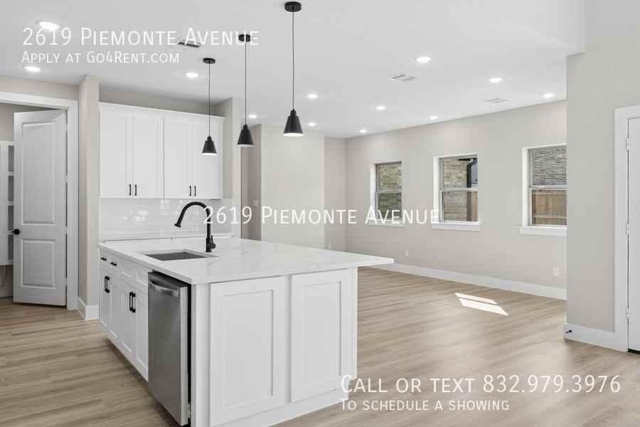 2619 Piemonte Ave - Photo 5 of 21