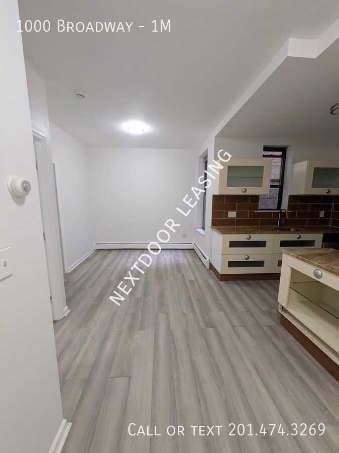 1000 Broadway #1M - Photo 5 of 9
